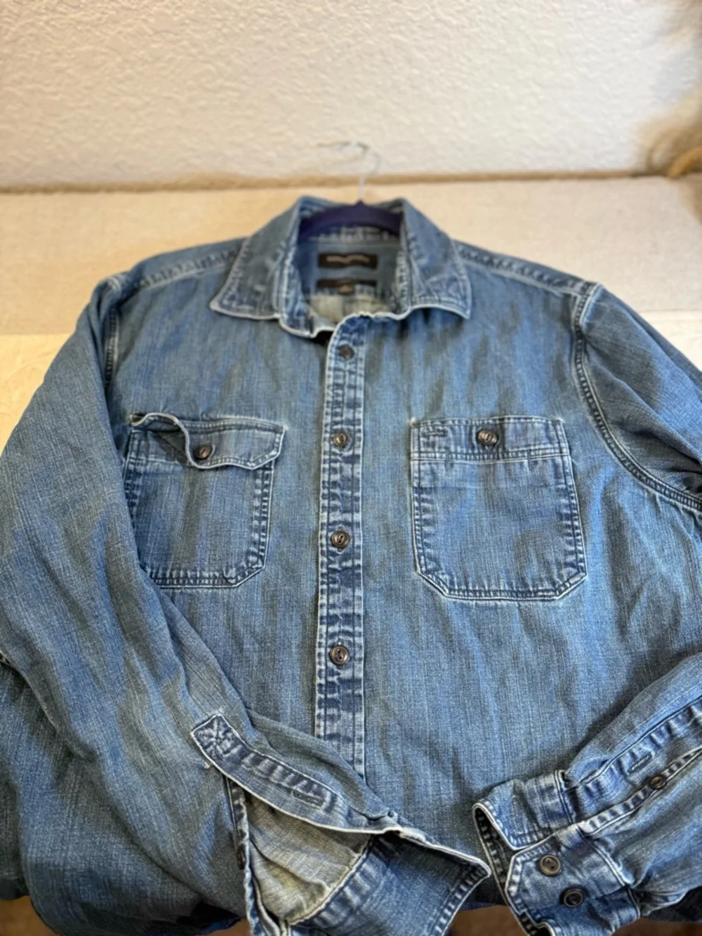 Banana Republic Heritage‎ Vintage Denim Shirt Men's Large 23.5” 100% Cotton Blue